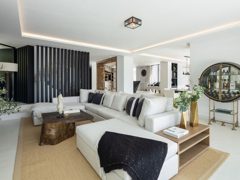 Villa for Sale in Benahavís, Malaga 4