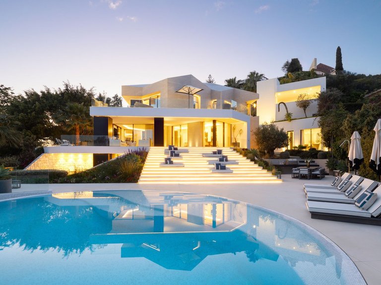Villa for Sale in Benahavís, Malaga 40