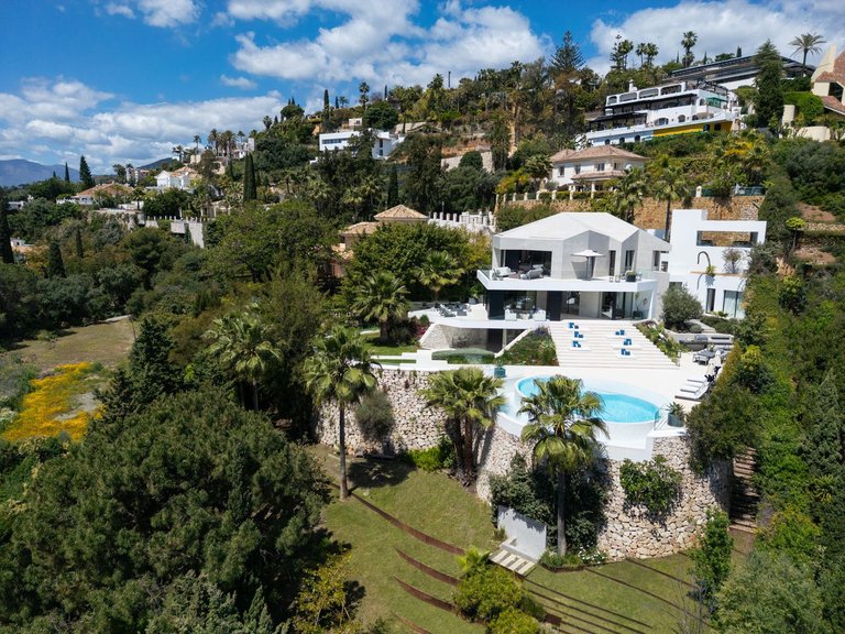 Villa for Sale in Benahavís, Malaga 42