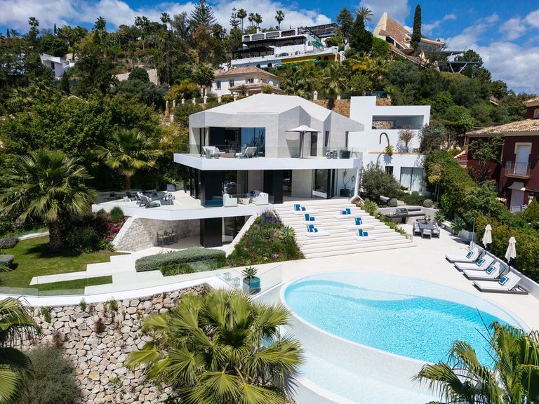 Villa for Sale in Benahavís, Malaga 43