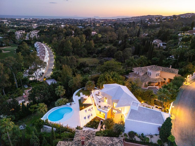 Villa for Sale in Benahavís, Malaga 47