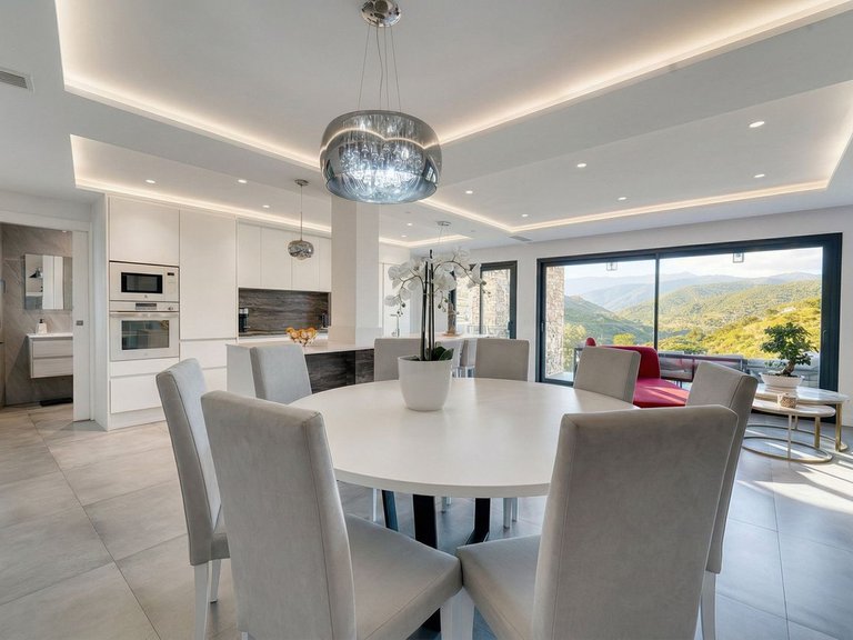 Villa for Sale in Istán, Malaga 19