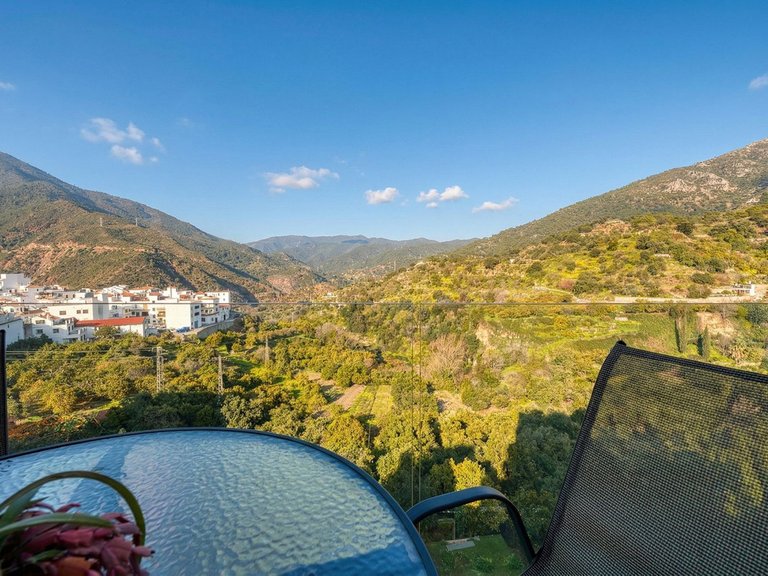 Villa for Sale in Istán, Malaga 39
