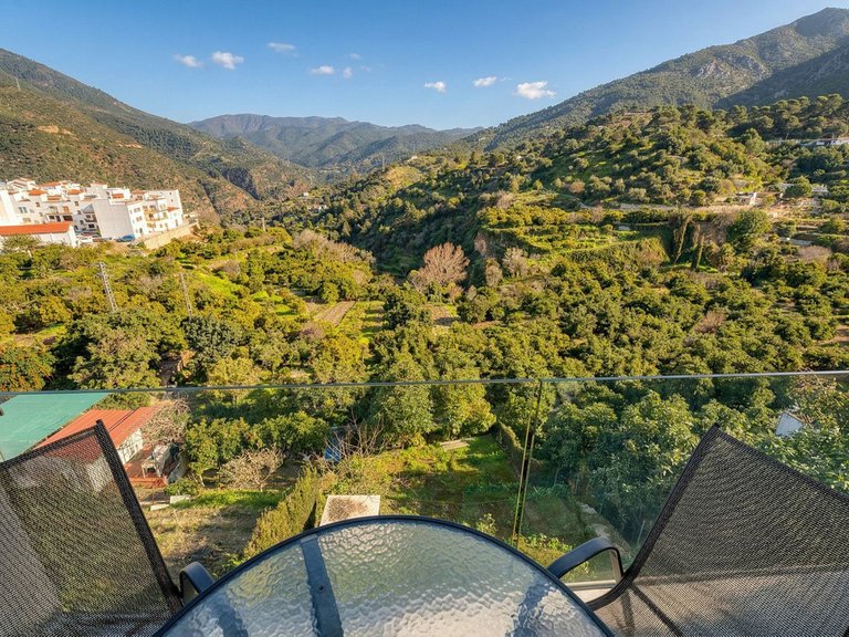 Villa for Sale in Istán, Malaga 41