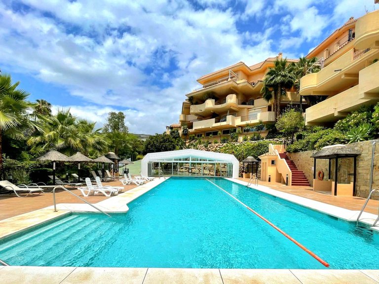Apartment for Sale in Nueva Andalucía, Malaga 16