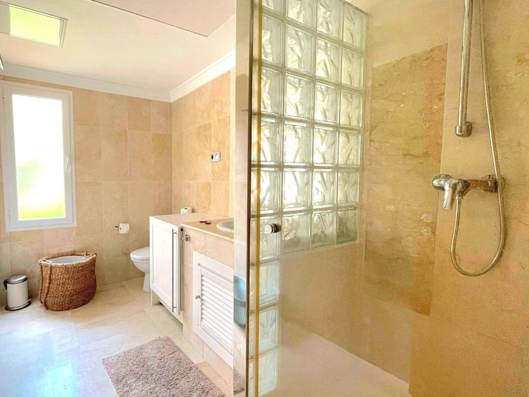 Apartment for Sale in Nueva Andalucía, Malaga 3