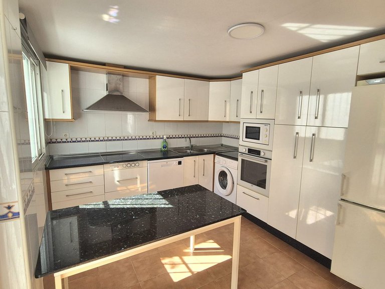 Villa for Sale in Alhaurin Golf, Malaga 10