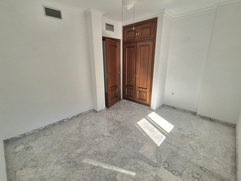 Villa for Sale in Alhaurin Golf, Malaga 13