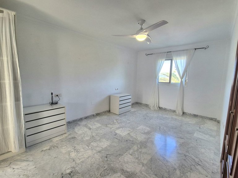 Villa for Sale in Alhaurin Golf, Malaga 18