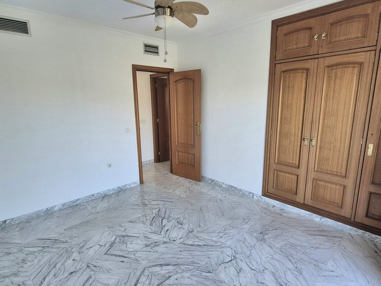 Villa for Sale in Alhaurin Golf, Malaga 19