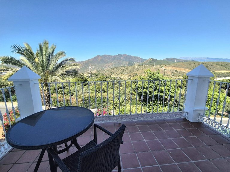 Villa for Sale in Alhaurin Golf, Malaga 20