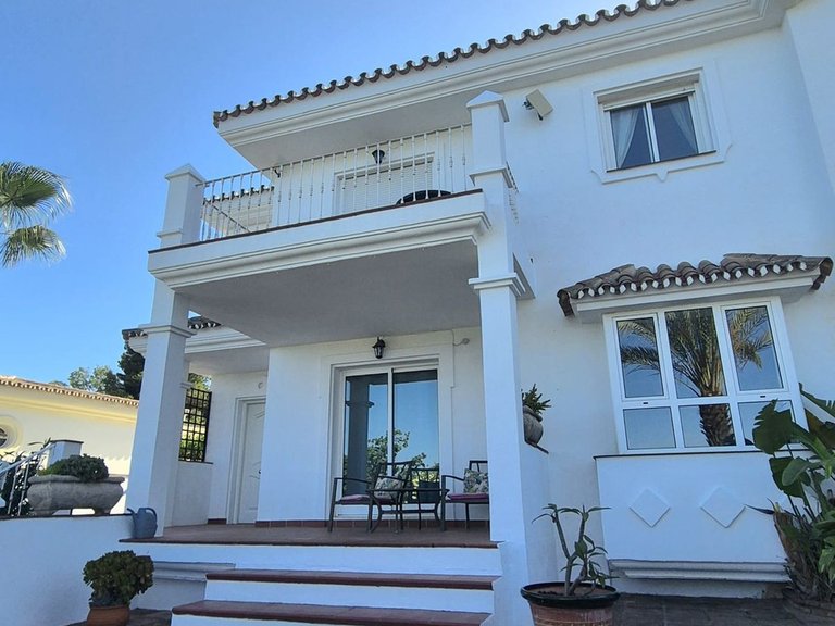 Villa for Sale in Alhaurin Golf, Malaga 24