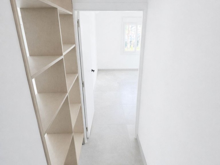 Apartment for Sale in Nueva Andalucía, Malaga 16