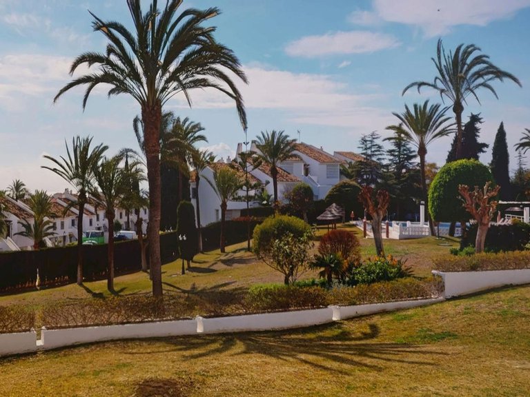Apartment for Sale in Nueva Andalucía, Malaga 25