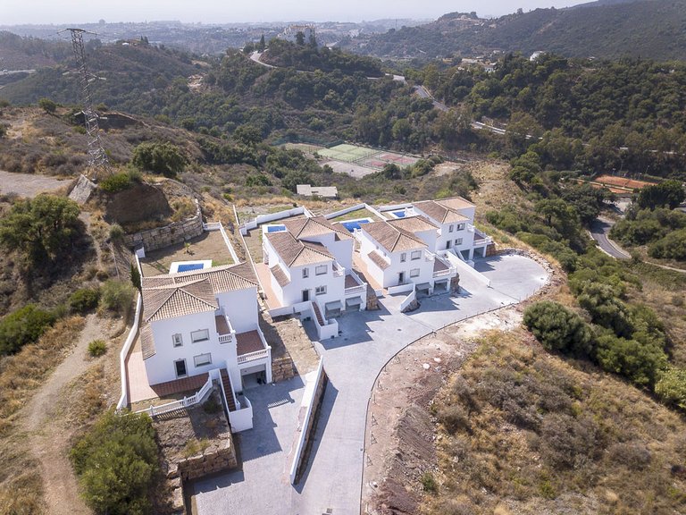 Villa for Sale in Estepona, Malaga 2
