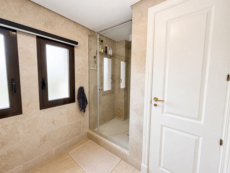 Apartment for Sale in La Duquesa, Malaga 11