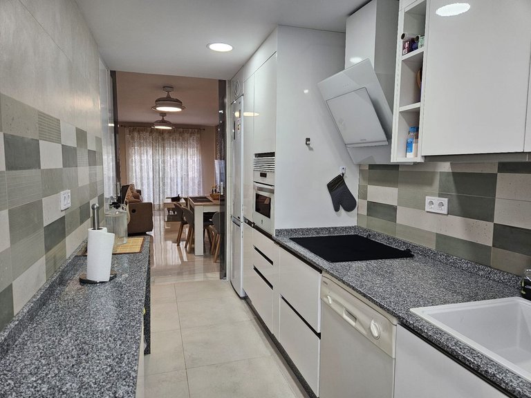 Apartment for Sale in Fuengirola, Malaga 11
