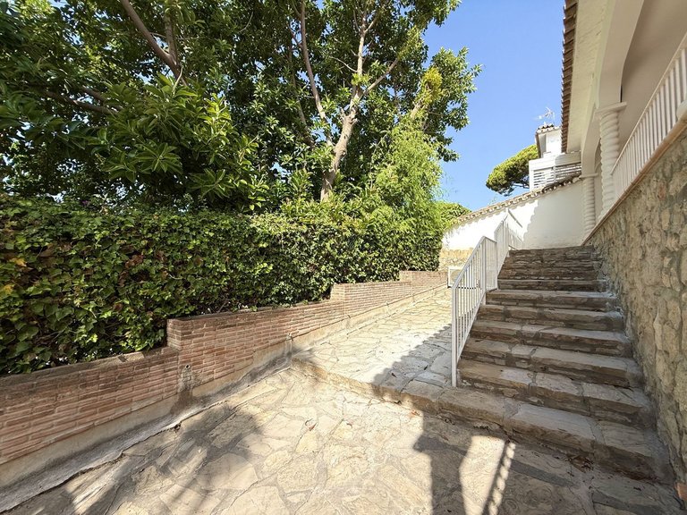 Villa for Sale in San Pedro De Alcántara, Malaga 11