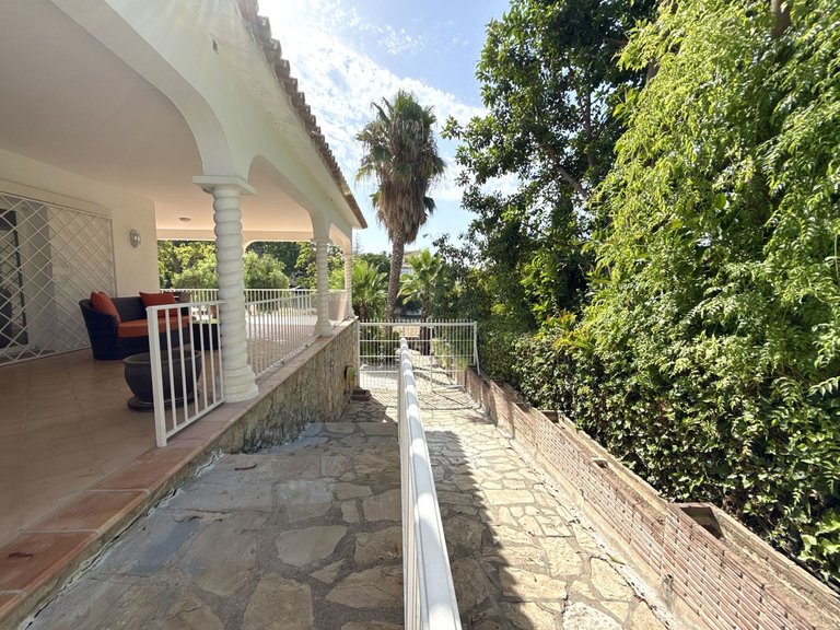 Villa for Sale in San Pedro De Alcántara, Malaga 12
