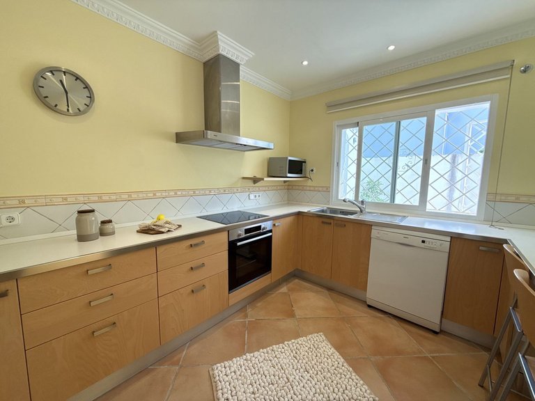 Villa for Sale in San Pedro De Alcántara, Malaga 22
