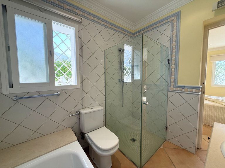 Villa for Sale in San Pedro De Alcántara, Malaga 29