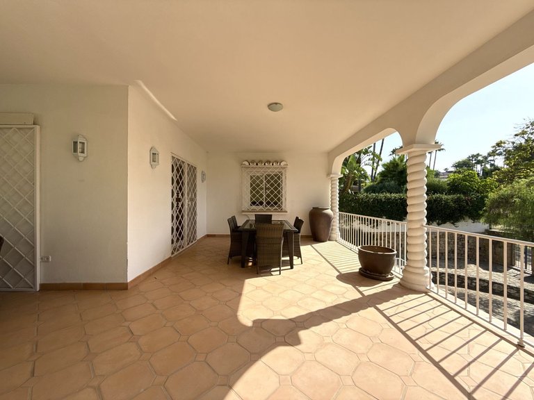 Villa for Sale in San Pedro De Alcántara, Malaga 4