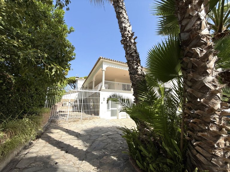 Villa for Sale in San Pedro De Alcántara, Malaga 7