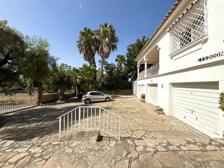 Villa for Sale in San Pedro De Alcántara, Malaga 9
