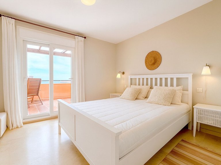 Villa for Sale in Estepona, Malaga 10