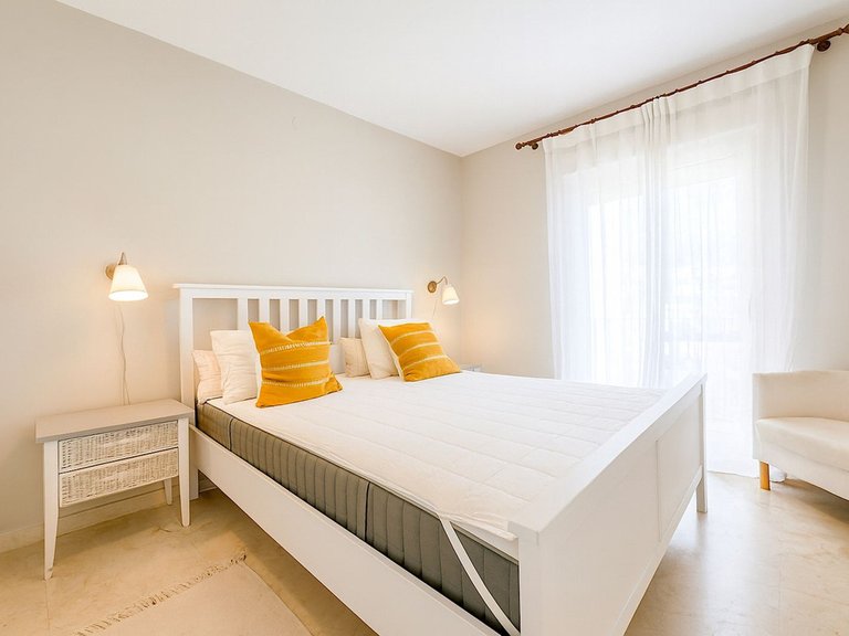 Villa for Sale in Estepona, Malaga 11