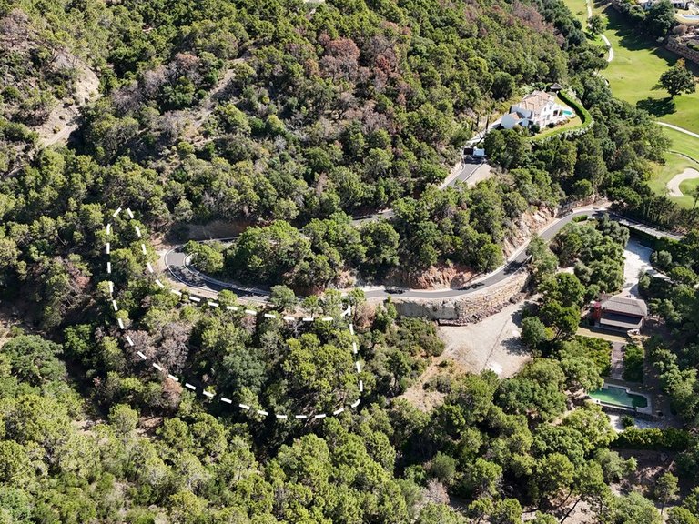 Plot for Sale in Benahavís, Malaga 1