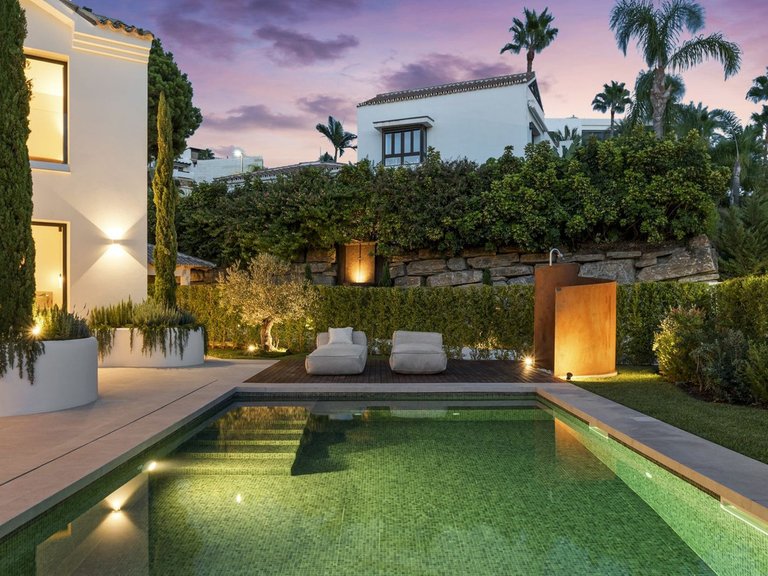 Villa for Sale in Benahavís, Malaga 25