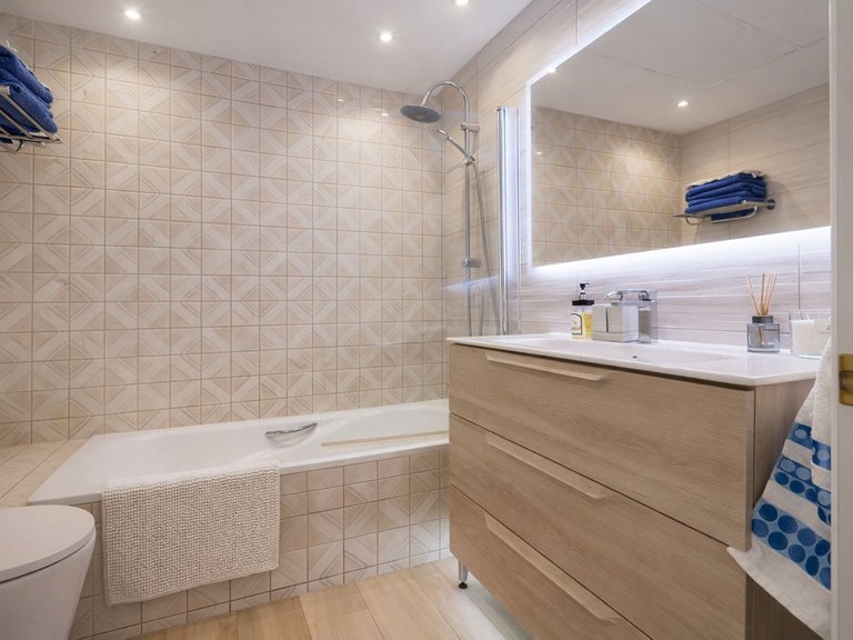 Villa for Sale in La Heredia, Malaga 15
