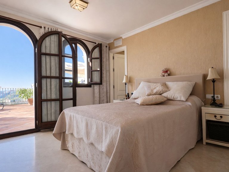 Villa for Sale in La Heredia, Malaga 21
