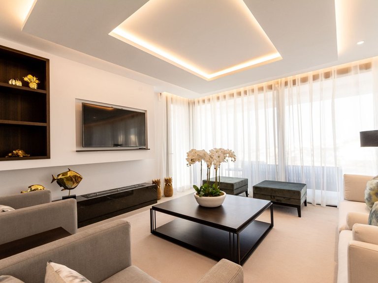 Villa for Sale in Nueva Andalucía, Malaga 1