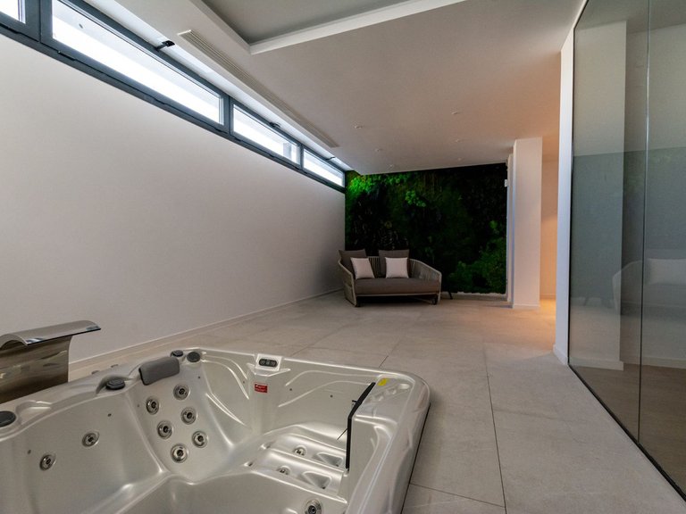 Villa for Sale in Nueva Andalucía, Malaga 20