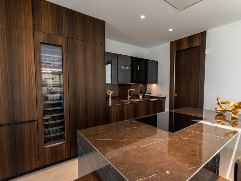Villa for Sale in Nueva Andalucía, Malaga 4