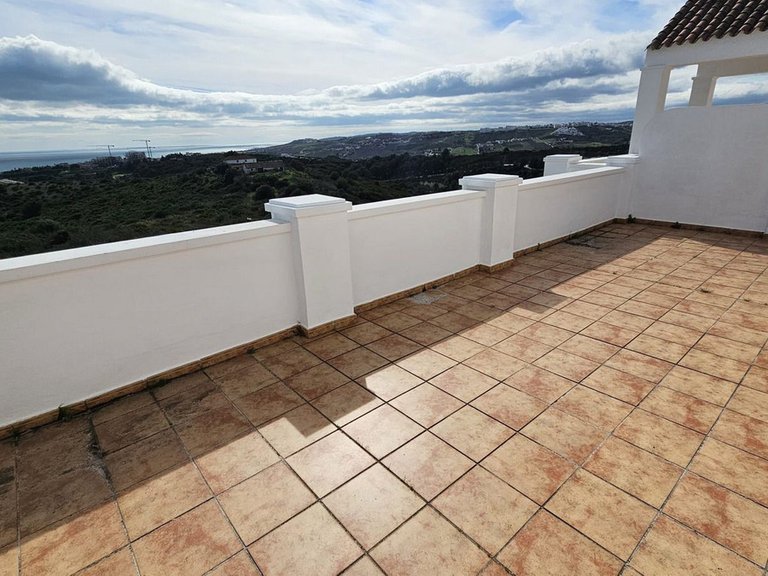 Villa for Sale in Doña Julia, Malaga 2