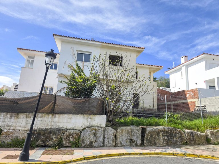 Villa for Sale in La Duquesa, Malaga 16