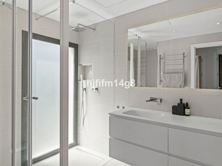 Villa for Sale in San Pedro De Alcántara, Malaga 19