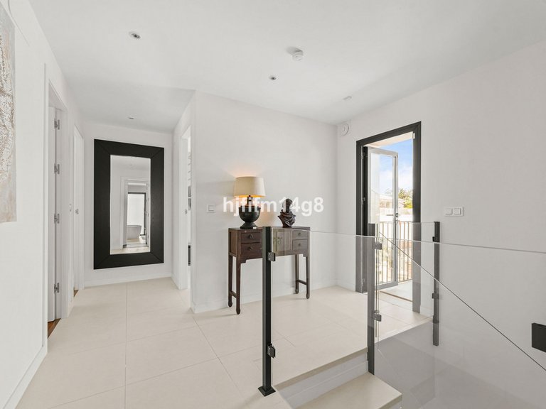 Villa for Sale in San Pedro De Alcántara, Malaga 26