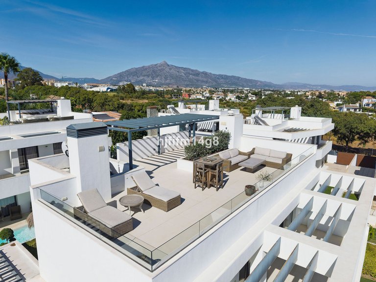 Villa for Sale in San Pedro De Alcántara, Malaga 29