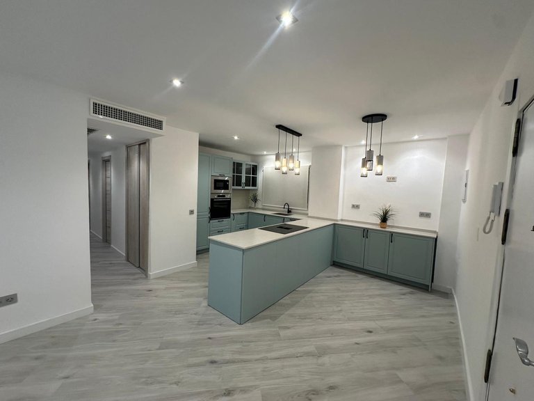 Apartment for Sale in Malagueta, Malaga 2