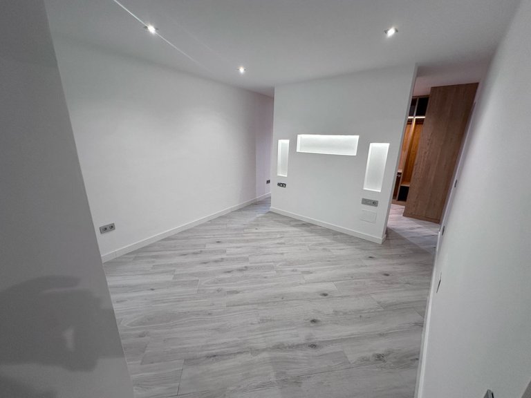 Apartment for Sale in Malagueta, Malaga 5