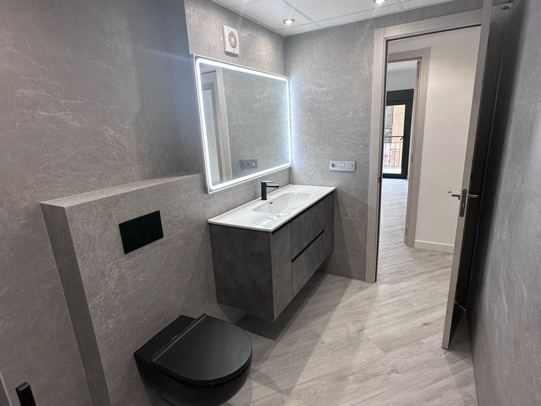Apartment for Sale in Malagueta, Malaga 8
