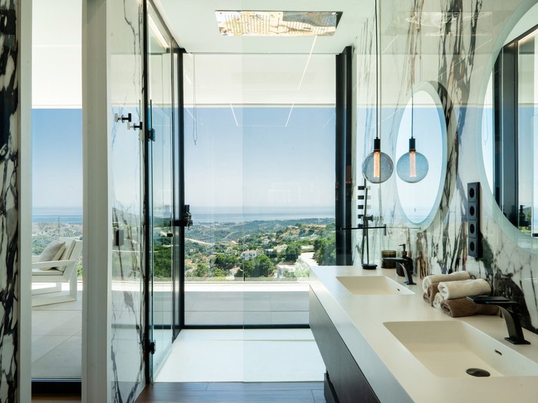 Villa for Sale in Benahavís, Malaga 12