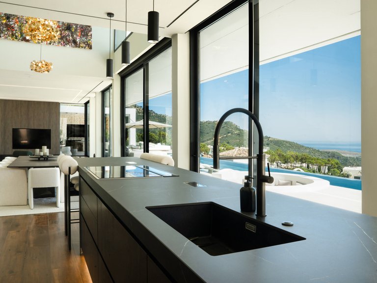 Villa for Sale in Benahavís, Malaga 2