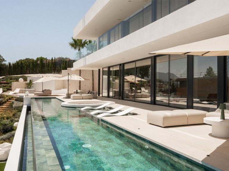 Villa for Sale in Benahavís, Malaga 32