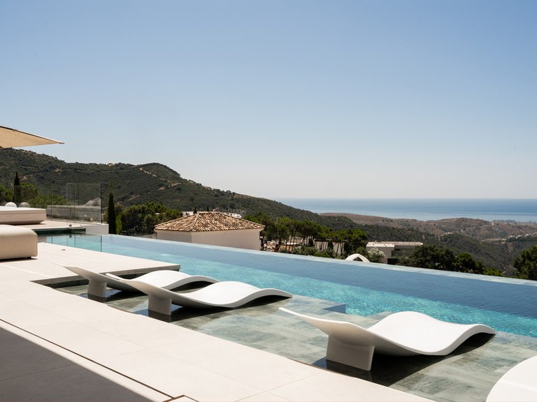 Villa for Sale in Benahavís, Malaga 35