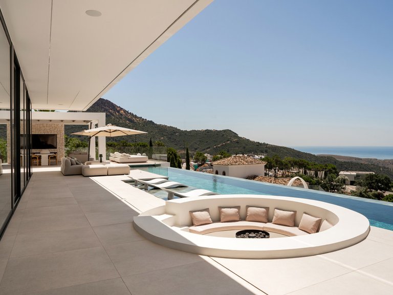 Villa for Sale in Benahavís, Malaga 37